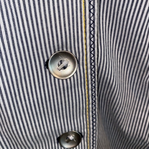 Chico's Seersucker Striped gray & white yellow stitches Yachtie Blazer Jacket - Picture 12 of 12